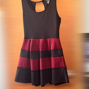 Wet Seal Kids Dress in Black and Burgundy